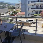 Emi\'S Villa