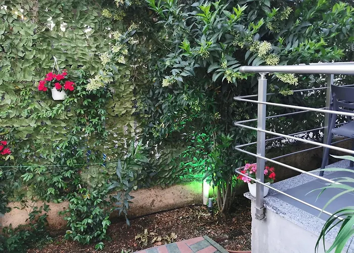 Emi\'S Villa